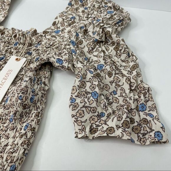 New!Olivaceous Top| 100% rayon| Small|ribbed| soft| cropped| stretchy|floral - Picture 15 of 16